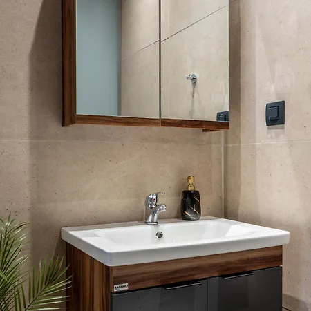 Horse - 5 Min To The شقة مارماري