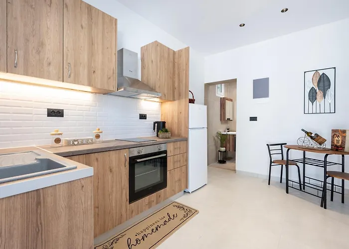 Horse - 5 Min To The Appartement *